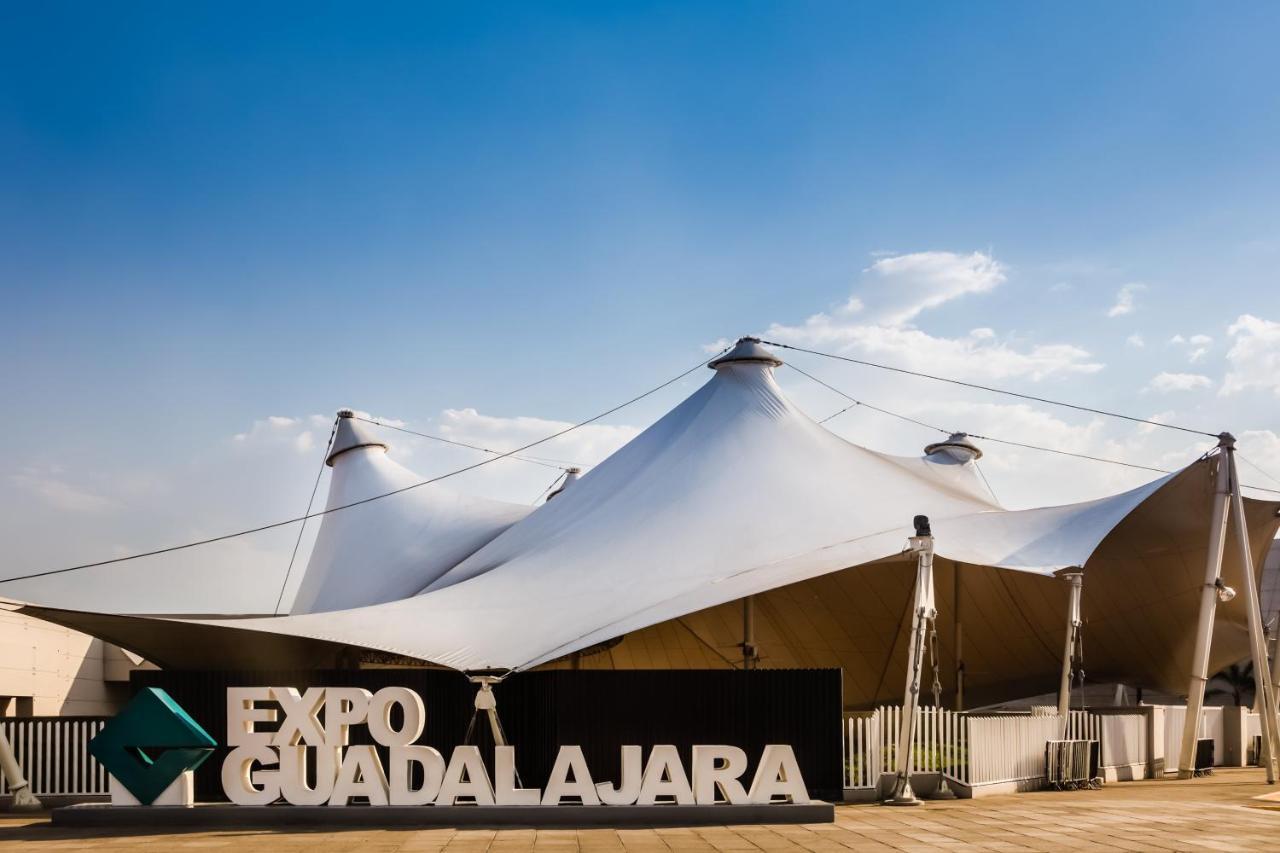 One Guadalajara Expo Hotel Exterior foto